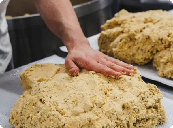 Paniers garnis avec des produits artisanaux